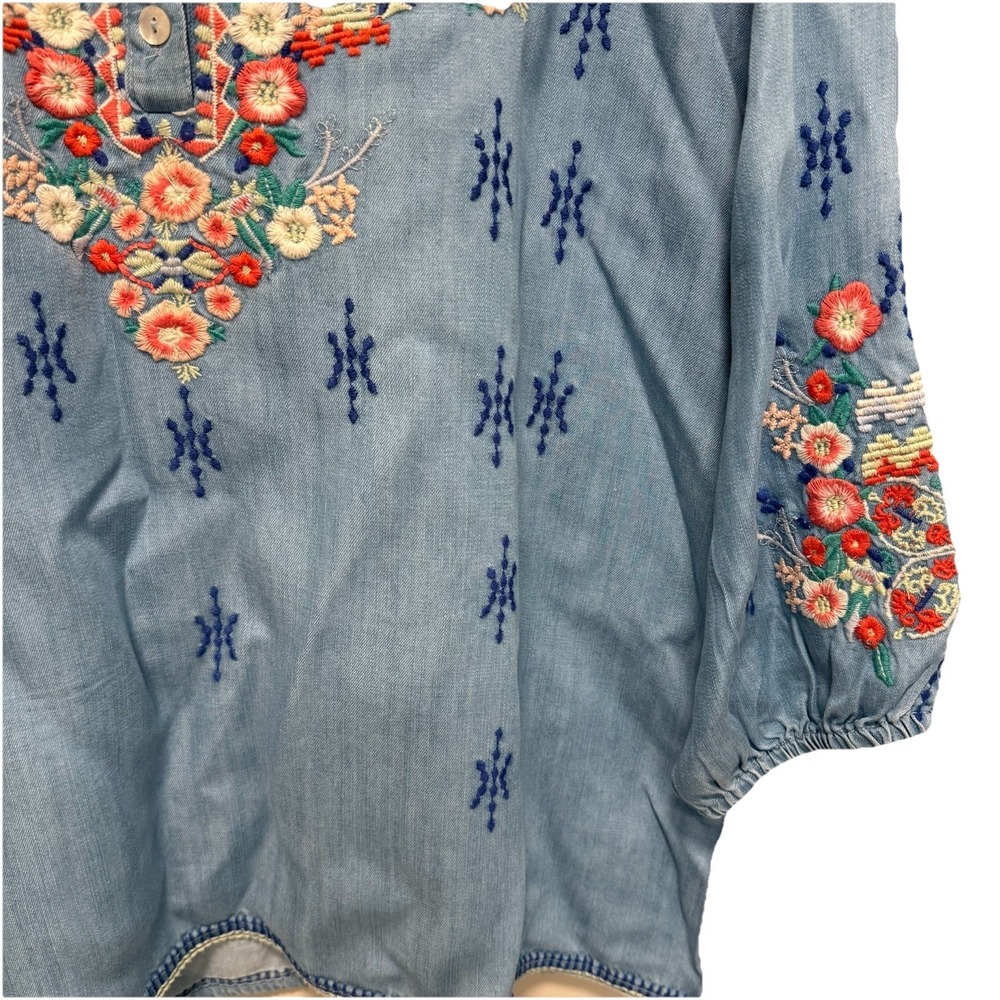 Tru Luxe Jeans Women  Embroidered Tencel Floral Blouse Sz L - Picture 4 of 8